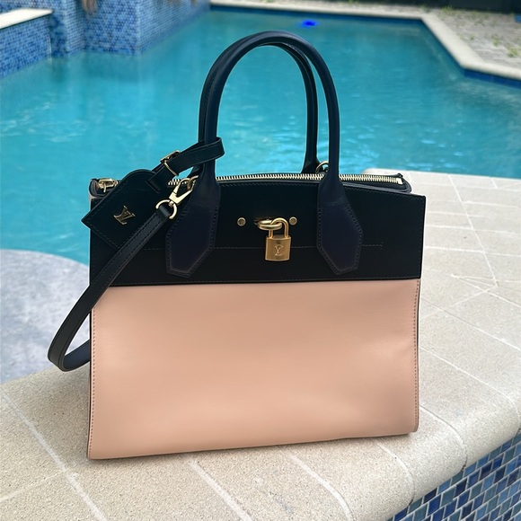 Louis Vuitton Handbags - Louis Vuitton City Steamer MM Vani/Noir